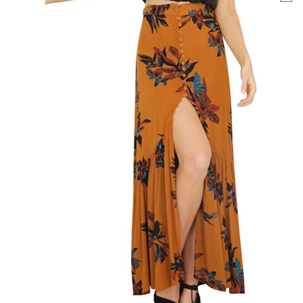 Floral maxi skirt size M